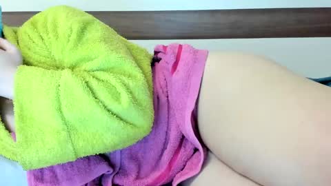 00ingrid00 online show from February 27, 2025, 3:14 am