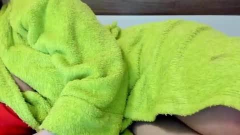 00ingrid00 online show from October 22, 2025, 1:39 am