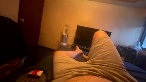 Snapshot of 010_uwu chatting on April 19, 2026, 1:05 am 010_uwu online show from April 19, 2026, 1:05 am