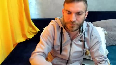 Snapshot of 10in_deluxe chatting on February 23, 2025, 6:39 am 10in_deluxe online show from February 23, 2025, 6:39 am