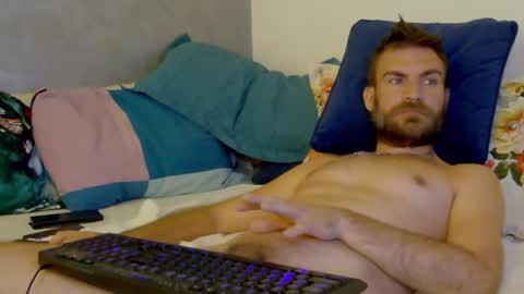 Snapshot of 10in_deluxe chatting on September 28, 2025, 5:57 am 10in_deluxe online show from September 28, 2025, 5:57 am