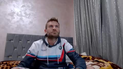 Snapshot of 10in_deluxe chatting on November 21, 2025, 7:40 am 10in_deluxe online show from November 21, 2025, 7:40 am