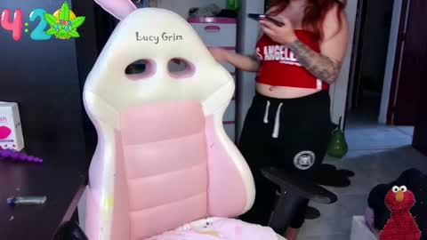 111lucygrim111 online show from January 7, 2025, 12:55 am