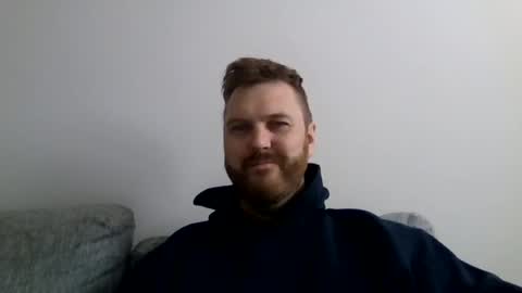 Snapshot of 123holt123 chatting on April 26, 2026, 5:32 pm 123holt123 online show from April 26, 2026, 5:32 pm