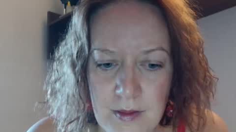 12ennie online show from October 17, 2025, 6:16 am