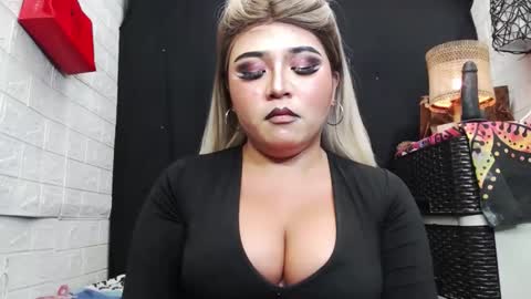 sexy kia online show from November 21, 2025, 6:39 pm