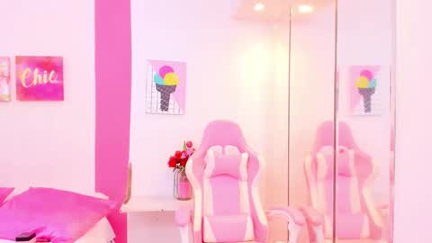 Scarlette  online show from January 4, 2025, 8:05 pm