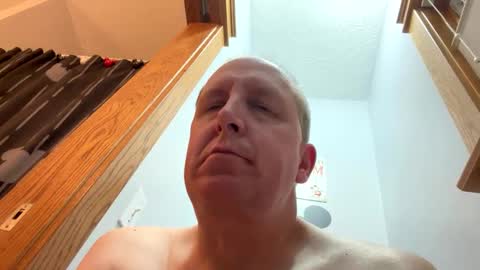 Snapshot of 16510 chatting on October 2, 2025, 10:33 am 16510 online show from October 2, 2025, 10:33 am