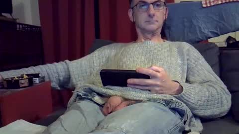 18remy45 online show from March 9, 2025, 8:31 pm