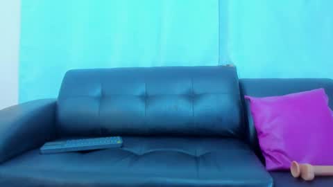 stef read my description online show from February 16, 2025, 1:47 am