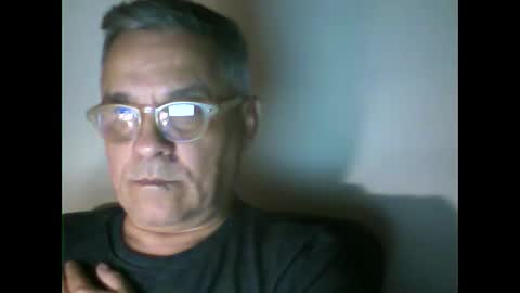 Snapshot of 1_maxx_1 chatting on January 15, 2025, 10:57 pm 1_maxx_1 online show from January 15, 2025, 10:57 pm