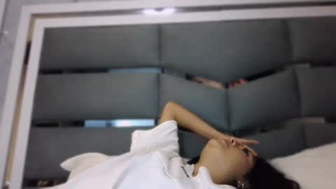 Hello soy bonnie  online show from March 29, 2026, 3:17 am