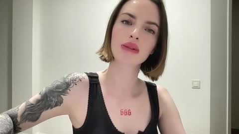 DOVE online show from November 7, 2025, 5:24 pm