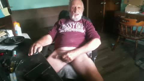 1handyanddee online show from December 30, 2024, 8:36 pm