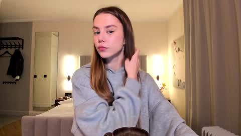 Snapshot of 1i1ypa1mer chatting on December 12, 2024, 5:59 pm Lily 3 online show from December 12, 2024, 5:59 pm