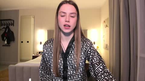 Snapshot of 1i1ypa1mer chatting on December 13, 2024, 7:32 pm Lily 3 online show from December 13, 2024, 7:32 pm