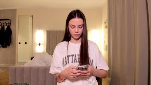 Snapshot of 1i1ypa1mer chatting on January 10, 2026, 8:54 pm Lily 3 online show from January 10, 2026, 8:54 pm