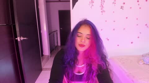 laiaa rivas online show from January 20, 2025, 2:43 am