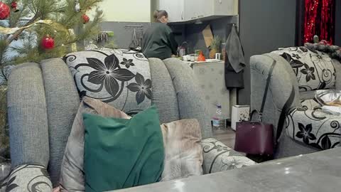 1LINDSEY1 online show from January 12, 2025, 5:01 pm