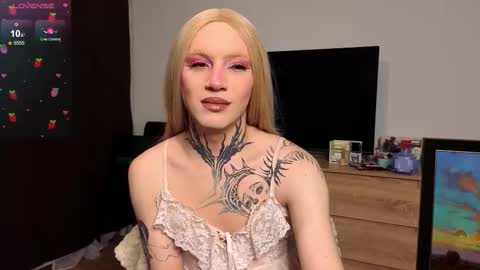 Snapshot of 1lola4ka chatting on March 5, 2026, 6:48 pm Michelle online show from March 5, 2026, 6:48 pm