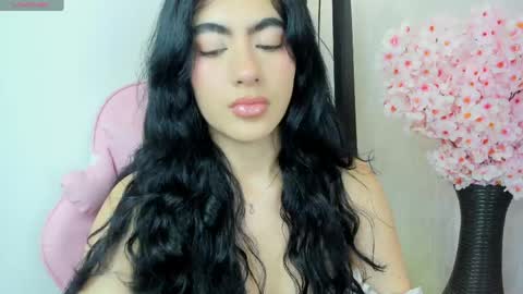 Snapshot of 1m_emily chatting on May 23, 2026, 9:30 pm . online show from May 23, 2026, 9:30 pm