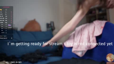 Marie online show from February 6, 2025, 7:07 pm