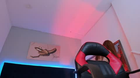               online show from February 1, 2025, 9:40 pm