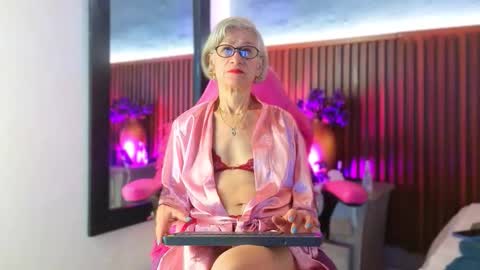 Miss Monserrate online show from March 3, 2026, 1:17 pm