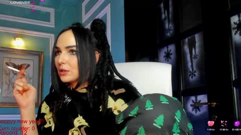 Moona  online show from December 31, 2024, 5:51 pm