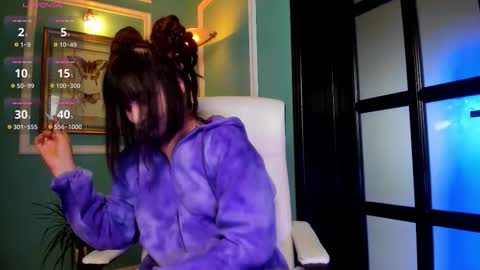 Moona  online show from October 8, 2025, 9:40 am