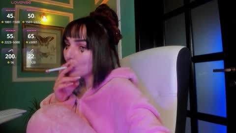 Moona  online show from December 1, 2025, 11:26 am