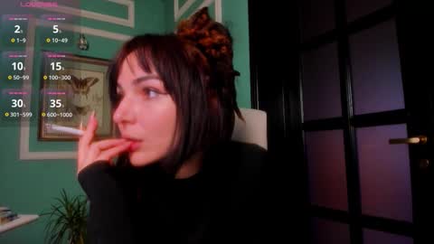 Moona  online show from December 21, 2025, 1:40 pm