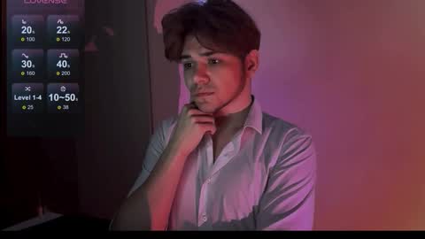 1roberttt online show from September 10, 2025, 9:37 pm