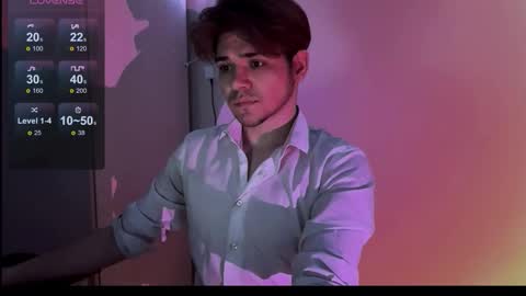 1roberttt online show from September 12, 2025, 8:53 pm