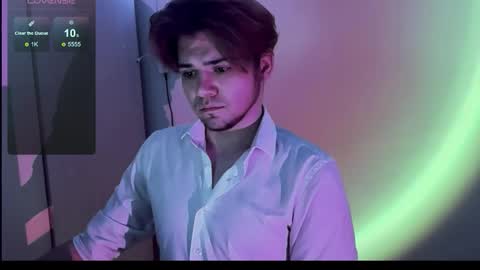 1roberttt online show from October 9, 2025, 9:02 pm