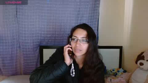 paola online show from October 9, 2025, 11:14 pm