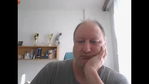 1vaso online show from February 19, 2025, 12:11 pm