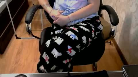 1your_hot_girls online show from October 24, 2025, 7:21 pm