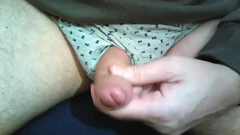 2001uwuk online show from November 28, 2025, 5:48 pm