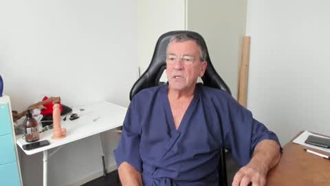 Henk online show from December 15, 2024, 1:22 pm