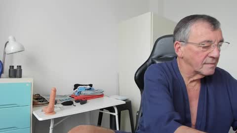 Henk online show from January 9, 2025, 1:13 pm