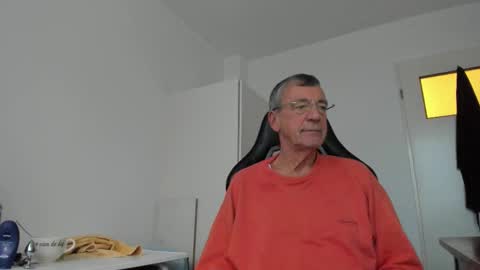 Henk online show from November 14, 2025, 2:49 pm