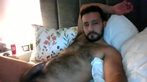 2022felipe online show from January 8, 2025, 5:05 am