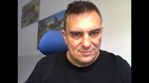 Snapshot of 2025eyesforyou chatting on December 15, 2024, 11:23 am 2025eyesforyou online show from December 15, 2024, 11:23 am