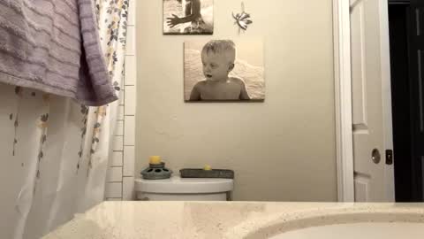 22bigelo2316 online show from February 24, 2025, 12:16 pm