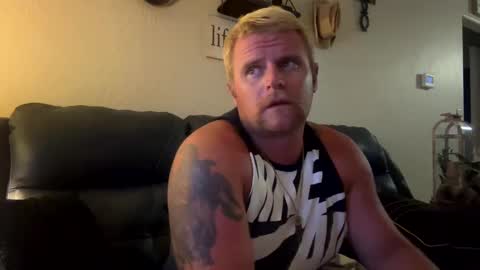 22bigelo2316 online show from November 19, 2025, 11:49 pm