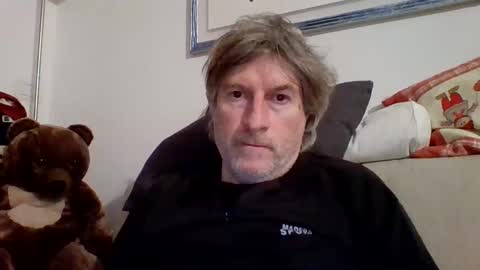 22esserre online show from January 28, 2025, 9:19 pm