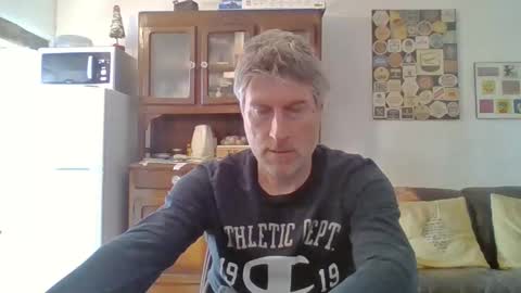 22esserre online show from February 28, 2025, 11:14 am