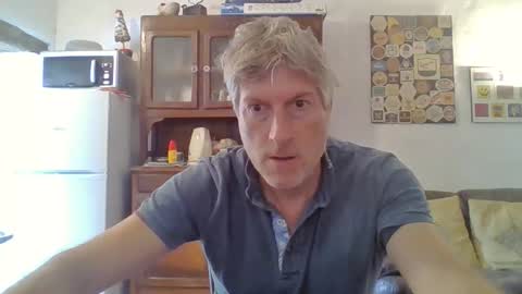 22esserre online show from September 9, 2025, 11:10 am