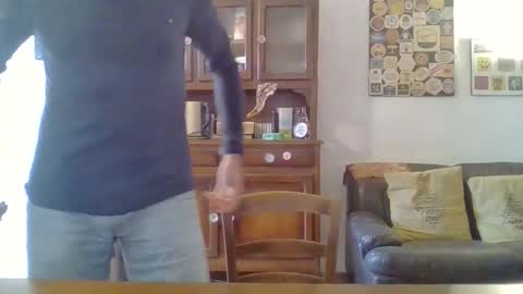 22esserre online show from March 19, 2026, 2:21 pm